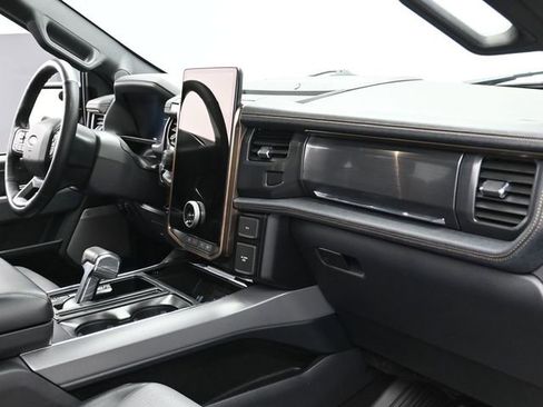 Used 2024 Ford F150 Lightning Lariat image 25