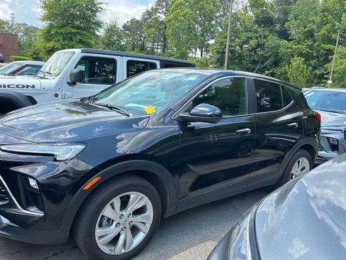 Used 2025 Buick Encore GX Preferred FWD image 6