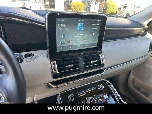 Used 2021 Lincoln Navigator Reserve w/ Luxury Package image 28