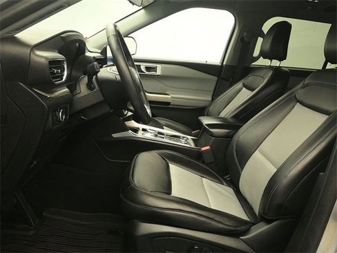 Certified 2023 Ford Explorer XLT w/ Equipment Group 202A image 11