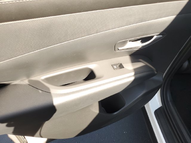 New 2026 Hyundai Tucson SEL FWD image 16