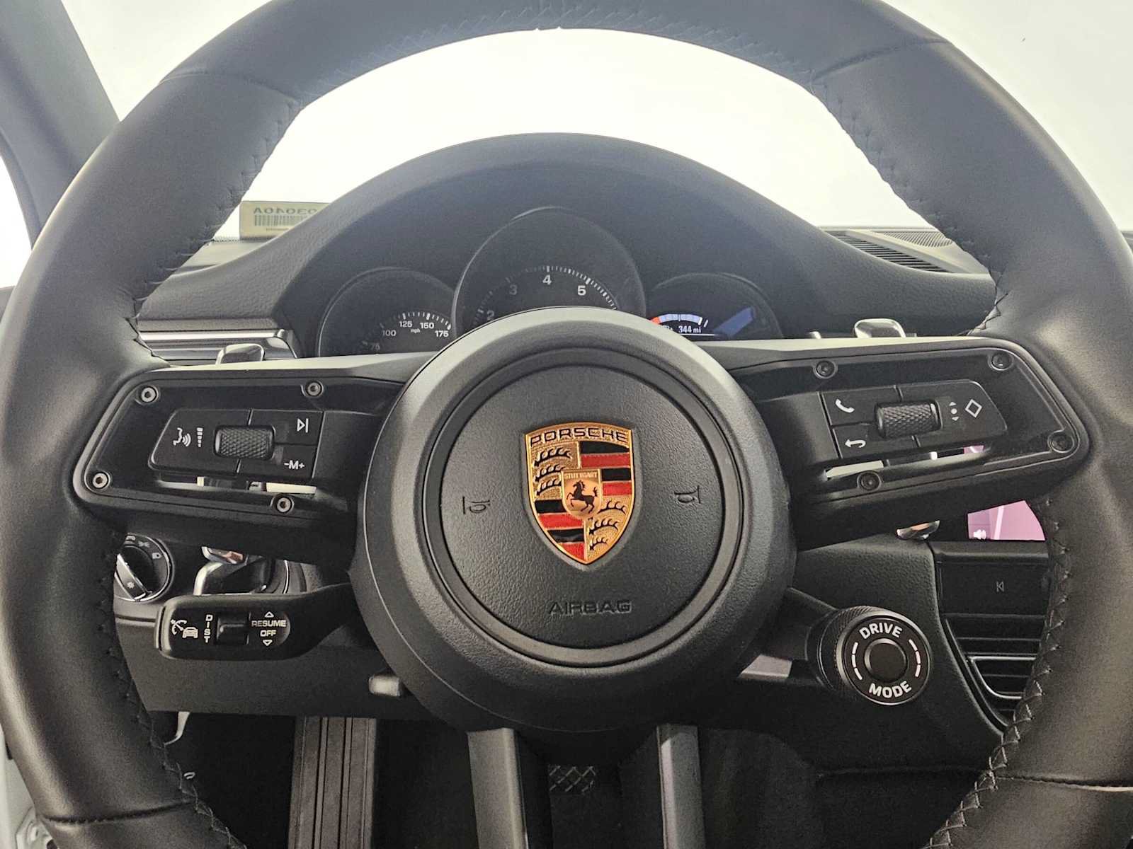 Used 2026 Porsche Macan AWD/4WD image 23