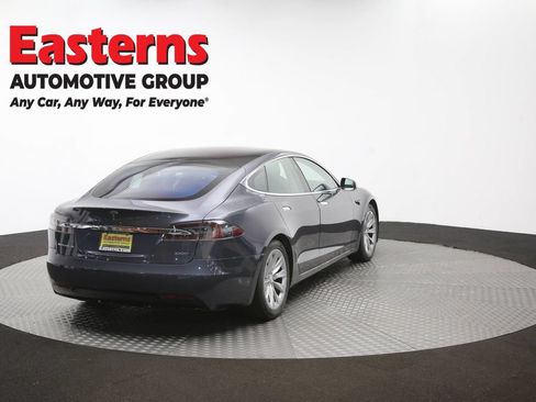 Used 2018 Tesla Model S 100D AWD/4WD image 38