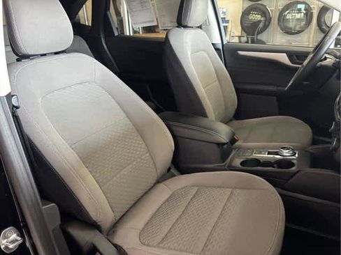 Used 2022 Ford Escape SE w/ Convenience Package image 38