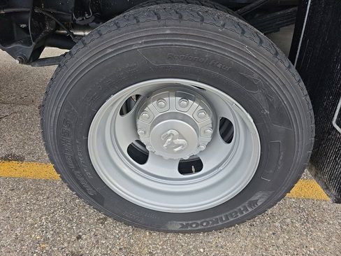 New 2024 RAM 4500 Tradesman image 32