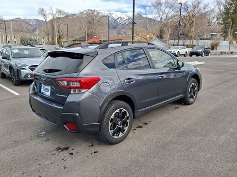 Used 2023 Subaru Crosstrek 2.0i Premium image 3