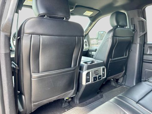 Used 2020 Ford F150 Lariat w/ Equipment Group 502A Luxury AWD/4WD image 17