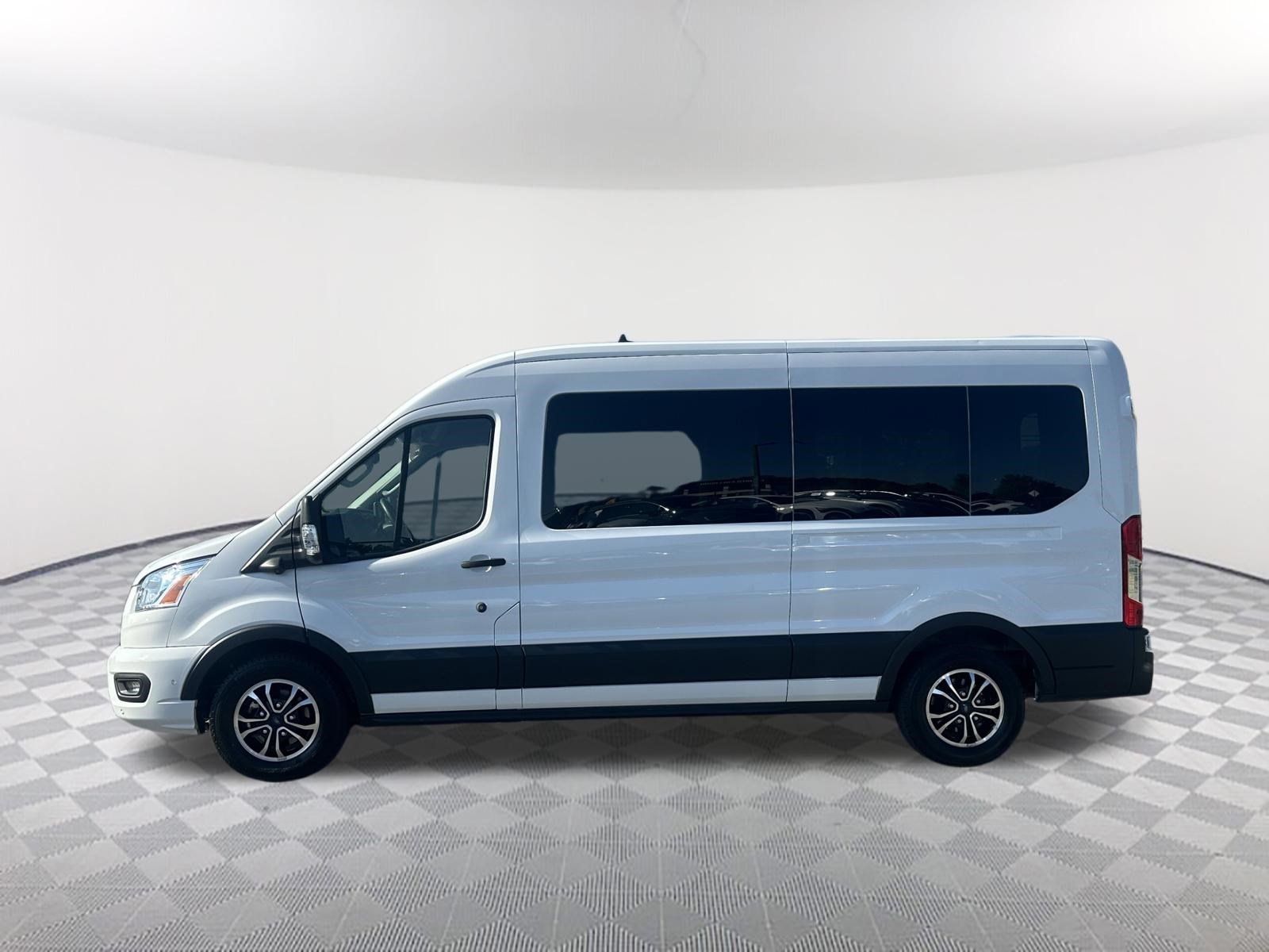 Used 2022 Ford Transit 350 XLT RWD image 8