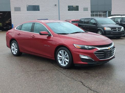 Used 2023 Chevrolet Malibu LT image 2