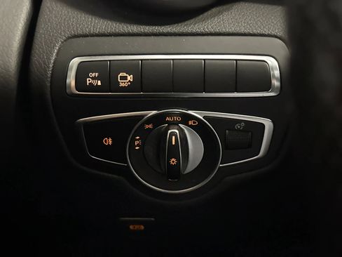 Used 2018 Mercedes-Benz GLC 300 4MATIC Coupe image 32