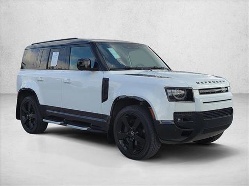Used 2024 Land Rover Defender 110 X-Dynamic SE AWD/4WD image 3