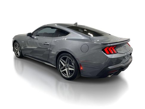 Used 2025 Ford Mustang GT Premium RWD image 2
