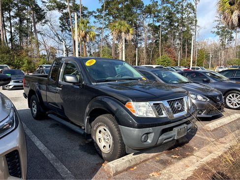Used 2018 Nissan Frontier S image 27