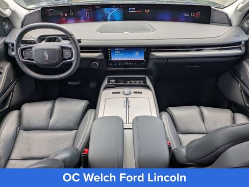 Certified 2026 Lincoln Navigator Reserve AWD/4WD image 10