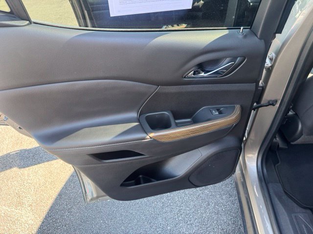 Used 2023 GMC Acadia SLE w/ Driver Convenience Package AWD/4WD image 35
