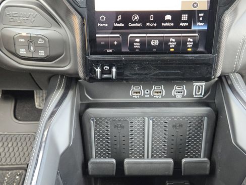 New 2026 RAM 2500 Limited image 15