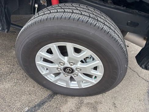 Used 2025 Toyota Tacoma SR5 image 6