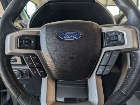 Used 2017 Ford F150 Lariat w/ Equipment Group 502A Luxury AWD/4WD image 18
