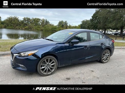 Used 2018 MAZDA MAZDA3 Touring image 1