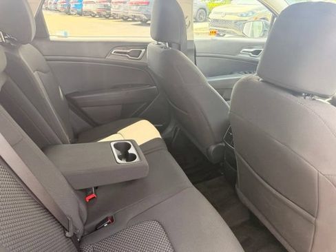 Used 2024 Kia Sportage LX AWD/4WD image 14