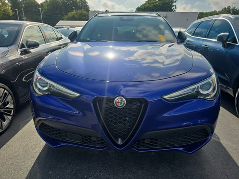 Used 2021 Alfa Romeo Stelvio Sprint w/ Nero Edizione RWD image 2