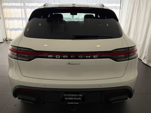 Used 2026 Porsche Macan AWD/4WD image 8
