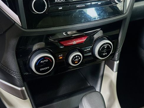Used 2022 Subaru Forester Premium AWD/4WD image 22
