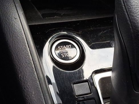 Certified 2023 Nissan Versa SV image 24