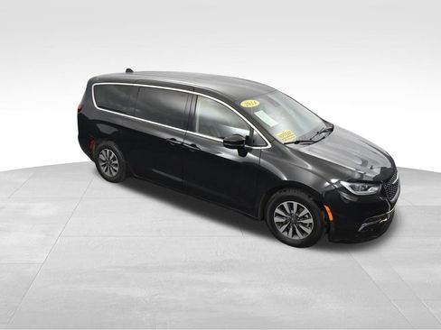 Used 2024 Chrysler Pacifica Limited FWD image 34