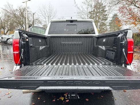 Certified 2025 Toyota Tacoma TRD Sport image 25