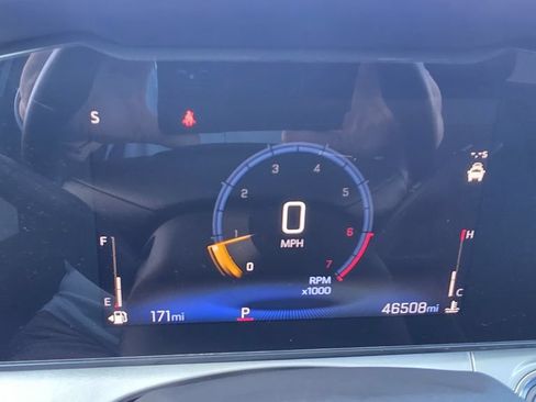 Used 2024 Chevrolet Trax LT w/ Driver Confidence Package FWD image 18