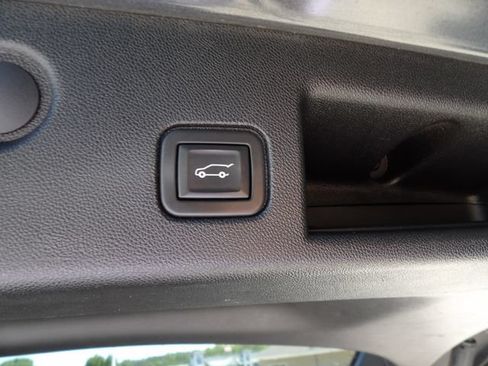 Used 2020 Chevrolet Equinox LT AWD/4WD image 8