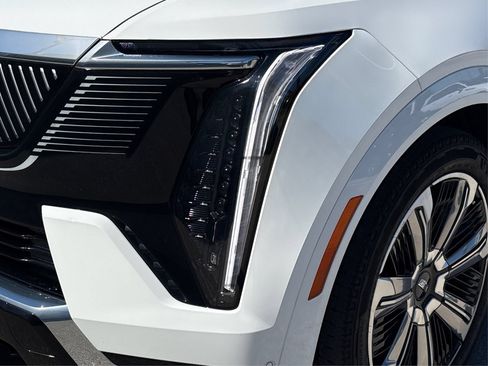 Used 2025 Cadillac Escalade IQ Luxury 1 AWD/4WD image 16