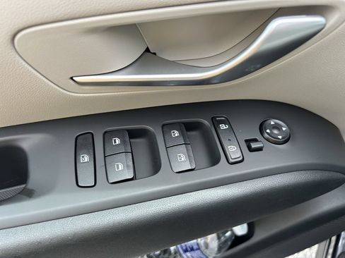 Certified 2024 Hyundai Tucson SEL w/ Convenience Package FWD image 23