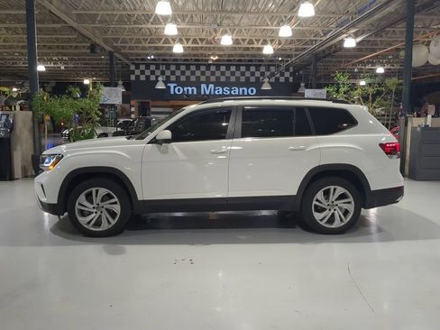 Used 2021 Volkswagen Atlas SE w/ Panoramic Sunroof Package AWD/4WD image 11