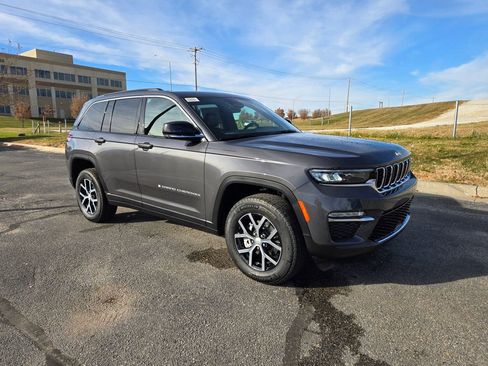 New 2025 Jeep Grand Cherokee Limited image 1