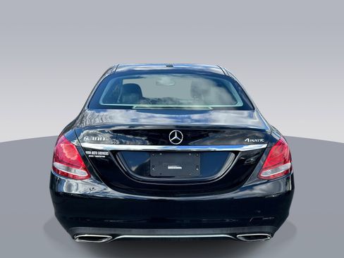 Used 2015 Mercedes-Benz C 300 4MATIC Sedan image 4