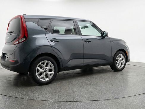 Used 2025 Kia Soul LX w/ LX Technology Package image 9