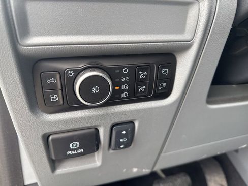 Used 2025 Ford F150 Lariat w/ Equipment Group 501A Mid image 14