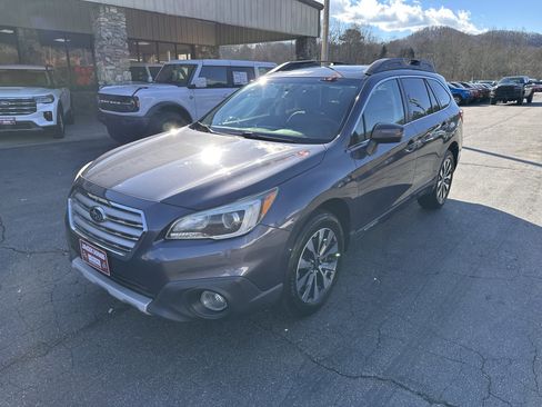 Used 2016 Subaru Outback 2.5i Limited image 2