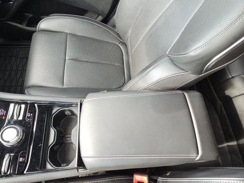 Used 2023 Jeep Grand Cherokee Overland w/ Luxury Tech Group IV image 56