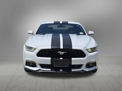 Used 2017 Ford Mustang GT RWD image 9