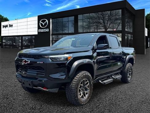 Used 2023 Chevrolet Colorado ZR2 w/ ZR2 Convenience Package III AWD/4WD image 2