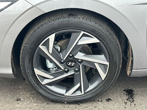 New 2025 Hyundai Elantra Sport image 11