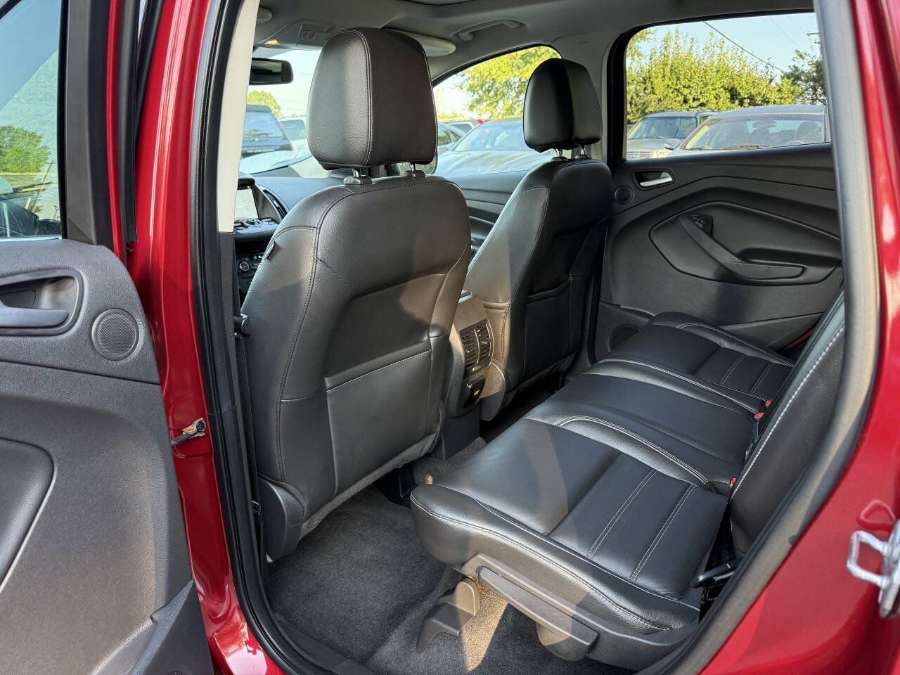 Used 2017 Ford Escape Titanium AWD/4WD image 10