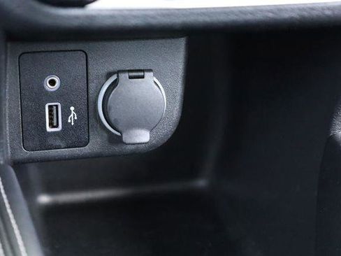 Used 2019 Nissan Kicks SV FWD image 34