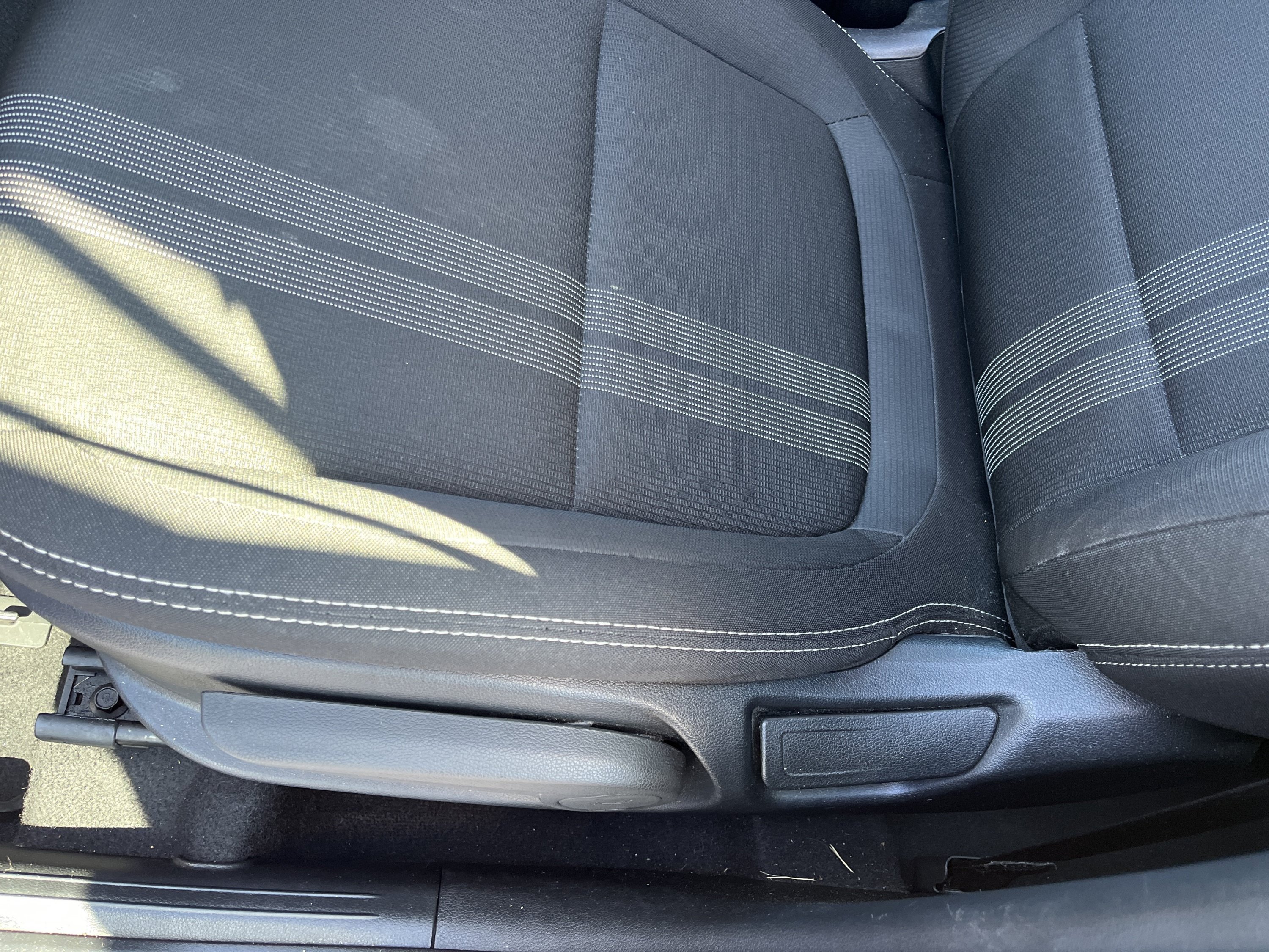 Used 2025 Hyundai Venue SEL FWD image 15