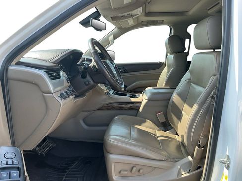Used 2016 GMC Yukon SLT w/ HD Trailering Package AWD/4WD image 14