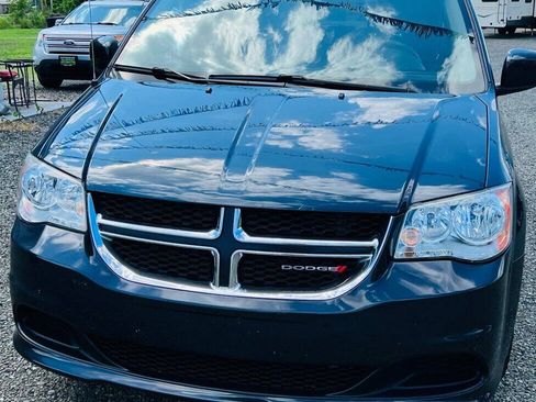 Used 2014 Dodge Grand Caravan SXT FWD image 16
