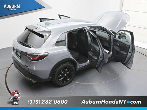 Used 2024 Honda HR-V Sport image 40